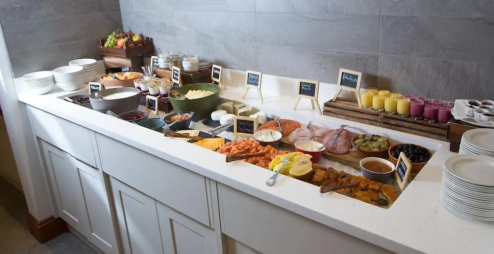 Menlo Park Hotel Galway 4*,