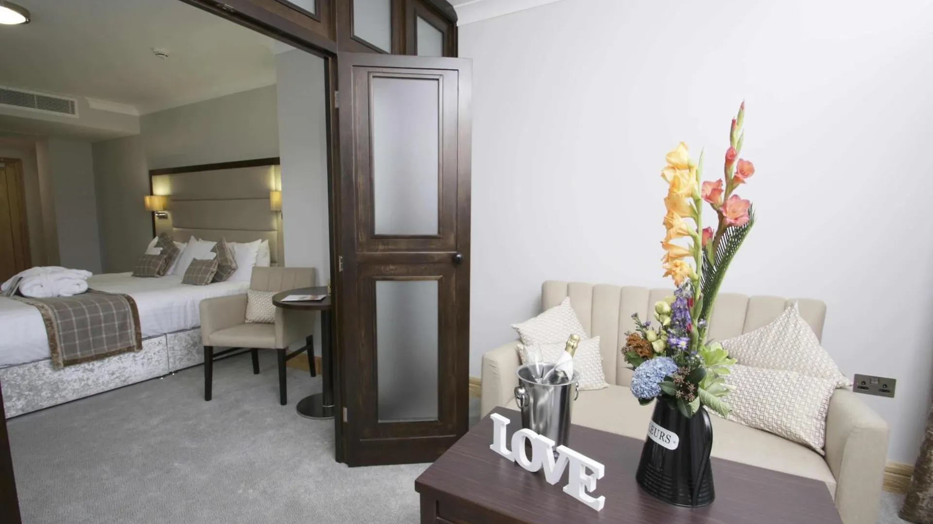 ****  Menlo Park Hotel Galway Ireland