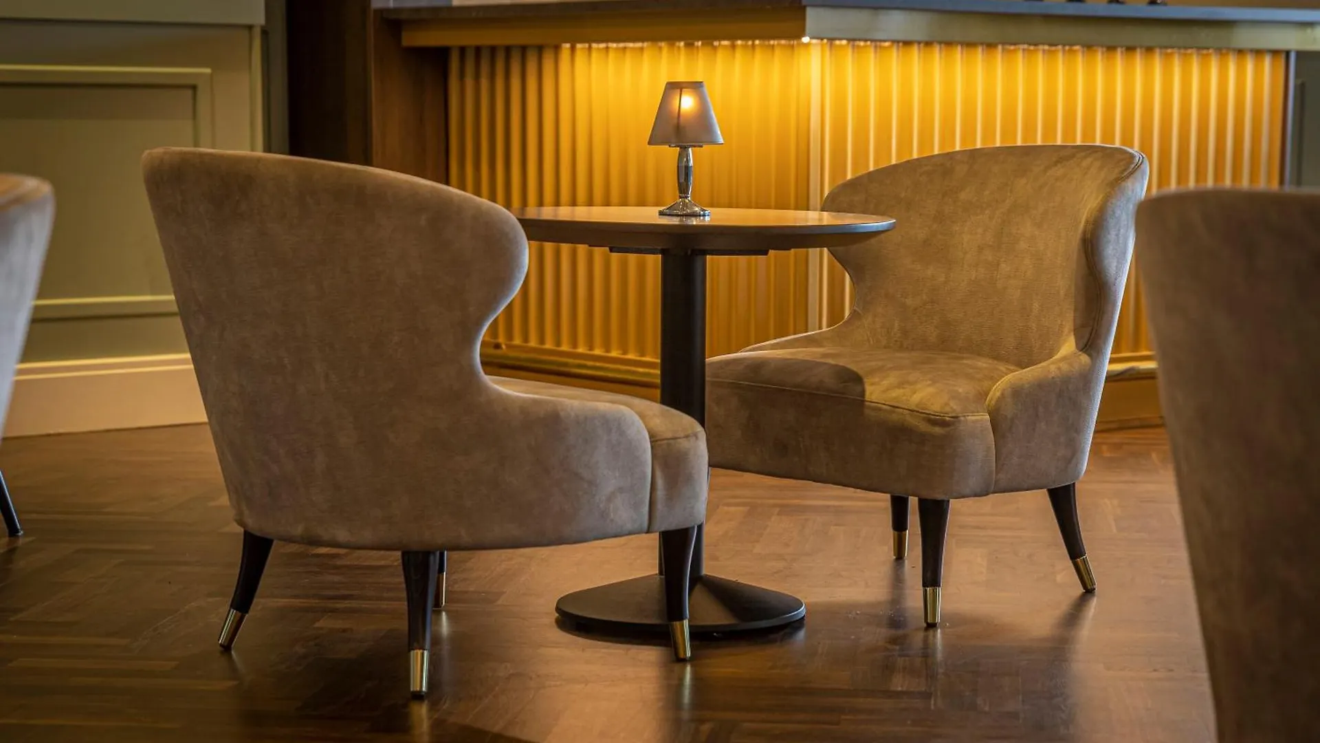 Menlo Park Hotel Galway 4*,